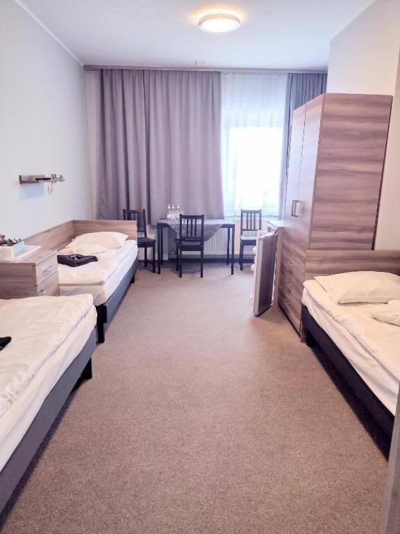 Triple Room - Hostel Helios, Września