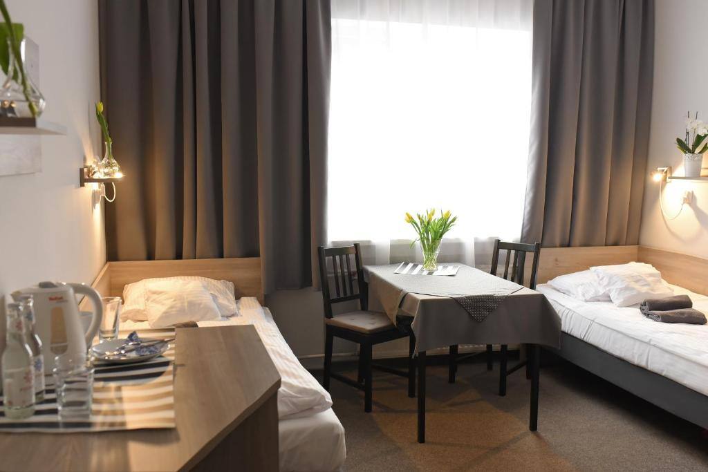 Double Room - Hostel Helios, Września